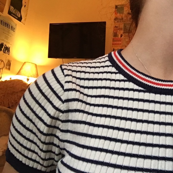 academic looking sweater - Picture 4 of 4